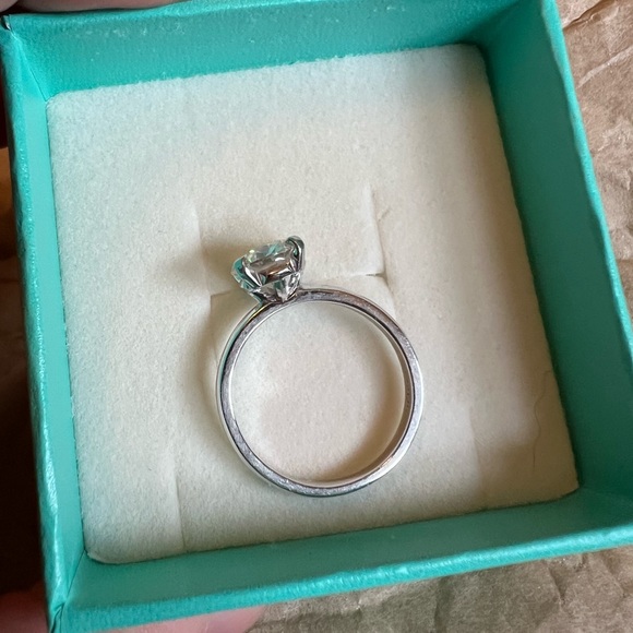 Imolove 2 ct Moissanite Solitaire Sterling ring - Picture 6 of 7